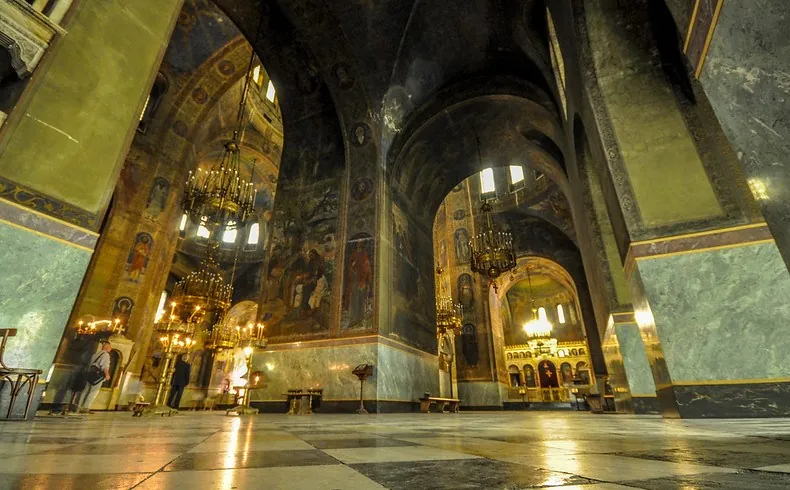 interno della cattedrale Alexander Nevsky Sofia Bulgaria